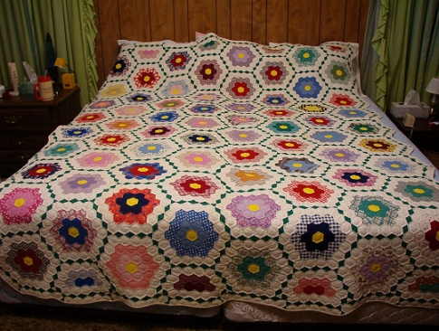Grandmothers Flower Garden Q
uilt, Honeycomb &amp; Hexagon Quilts